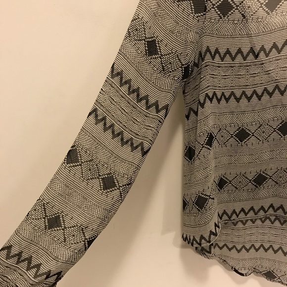 Pattern blouse - Picture 3 of 4